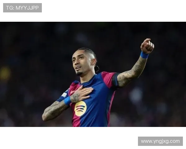 拉菲尼亚：现代左脚边锋的战术角色与跑位分析