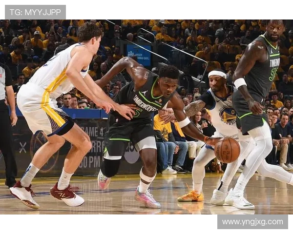 兰德尔季后赛内线突破提升效率 拉开与德拉蒙德得分差距